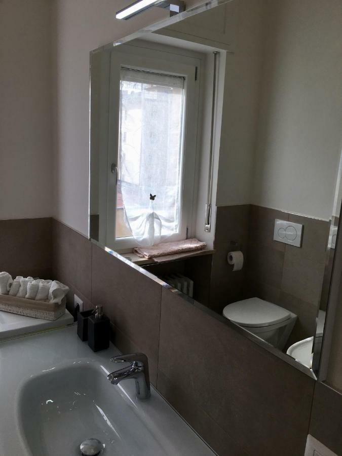 Murari Bra Lounge Apartment