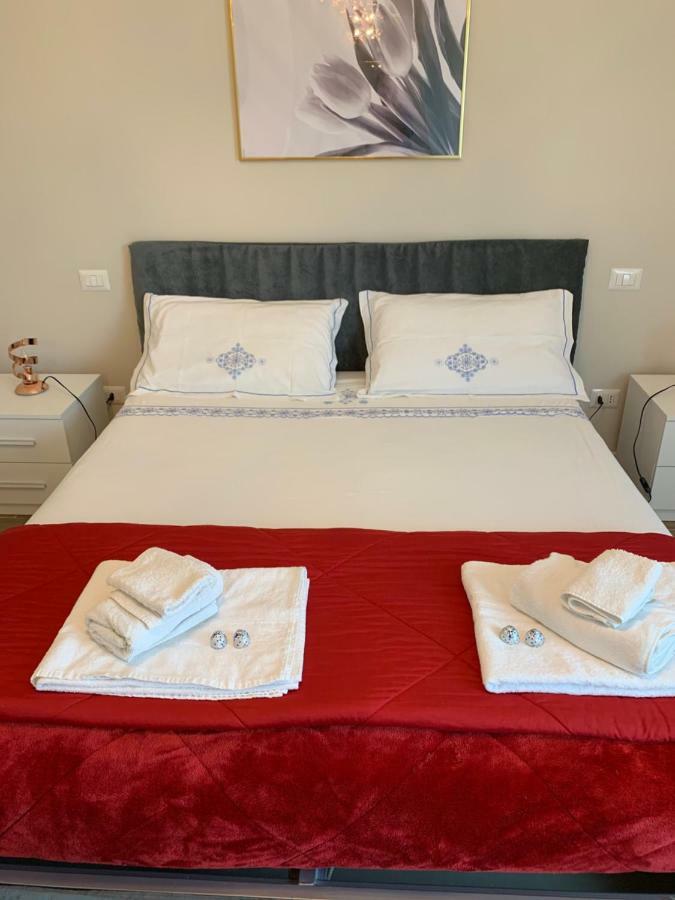 Murari Bra Lounge Apartment