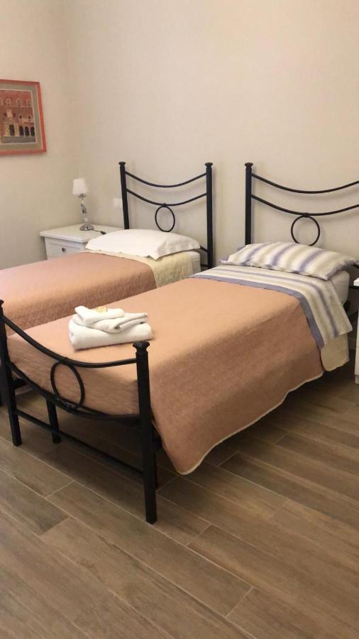 Murari Bra Lounge Apartment